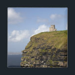 Aimant Falaises pittoresques de Moher et tour O'Brien.<br><div class="desc">Falaises pittoresques de Moher et tour O'Brien � Marilyn Parver / DanitaDelimont.com</div>