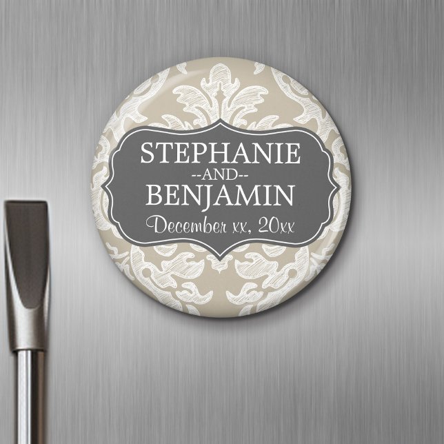 Aimant Faveur de mariage à motif damassé gris et beige to (Personalized magnet)