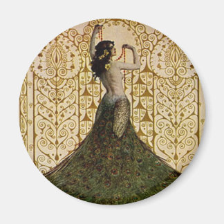Aimant Femme en jupe de paon