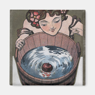 Aimant Femme regardant dans le tonneau de bois