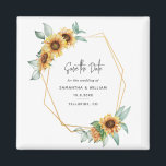 Aimant Fleur Florale Eucalyptus Mariage Enregistrer La Da<br><div class="desc">Planifiez votre mariage parfait cette saison avec notre thème de tournesol brillant enregistrer les cartes de date. Doté d'une fleur de tournesol et d'un cadre géométrique à effet doré, cette carte peut être facilement customisée pour vos occasions spéciales telles qu'une douche nuptiale, une fête de fiançailles, une fête d'anniversaire, des...</div>