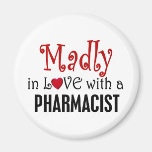 Aimant Follement dans l'amour avec un pharmacien