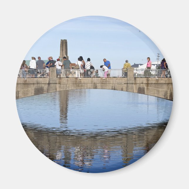 Aimant Footbridge au-dessus du lac Asbury Park NJ (Devant)