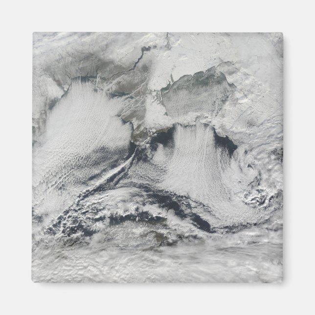 Aimant Formation de nuages au-dessus de la mer Noire (Devant)