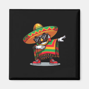 Aimant Garçon mexicain faisant le dab avec un poncho Cinc