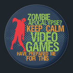 Aimant Garder calme Zombie Apocalypse amusant Gamers Magn<br><div class="desc">Drôle et cool grunge mi-ton pop art aimant. L'apocalypse zombie ? Gardez calme jeux vidéo m'ont préparé pour cela. On dirait que des années de jeux n'ont pas été gâchées du tout. Un cadeau amusant pour les joueurs et les geeks là-bas.</div>