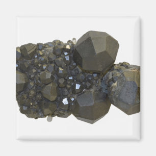 Aimant Garnet sous forme naturelle