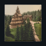 Aimant Gol Stave Church, Oslo, Norvège<br><div class="desc">Impression photomécanique vintage de l'église Gol Stave à Oslo,  Norvège,  prise vers la fin du 19ème siècle. Photo de LOC (LC-DIG-ppmsc-06115).</div>