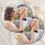 Aimant Groom de mariée moderne Mariage photo simple<br><div class="desc">Ajoutez la touche finale à votre mariage avec ces magnets de mariage photo personnalisés modernes et simples. Parfait comme les faveurs de mariage à tous vos invités. Customisez ces magnets mariages avec votre photo fiançailles préférée, photo neuve, et personnalisez avec le nom et la date. Consultez notre collection de mariages...</div>