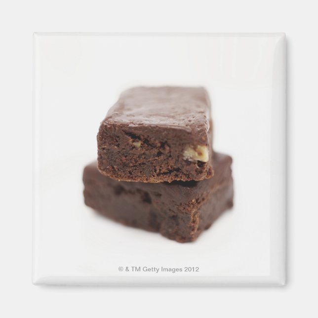 Aimant Gros plan d'une pile de deux brownies au chocolat  (Devant)