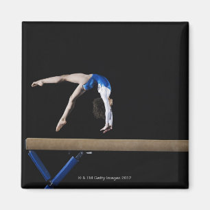 Aimant Gymnaste (9-10) renversant sur le faisceau