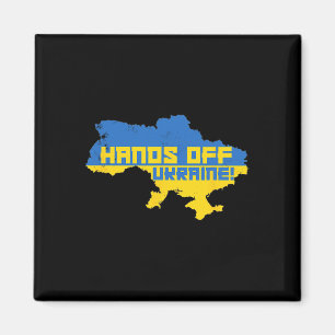 Aimant Hands Off Ukraine Dans la manifestation ukrainienn