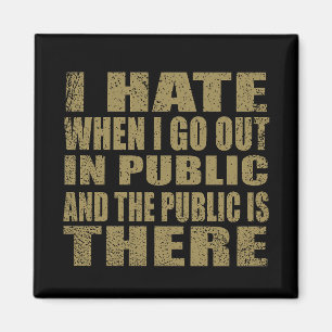 Aimant humoristiques sarcastiques introvertis