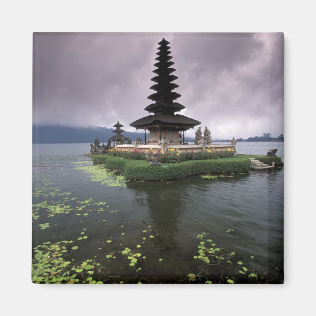 Aimant Indonésie, Bali, Temple Ulun Danu. (Devant)