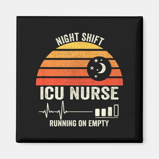 Aimant Infirmière De Nuit Et De Quart Icu Fonctionnant À  (Devant)