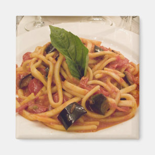Aimant Italie, Positano. Assiette de pâtes et aubergine.