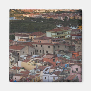 Aimant Italie, Sardaigne, Bosa. Vue sur la ville de Caste