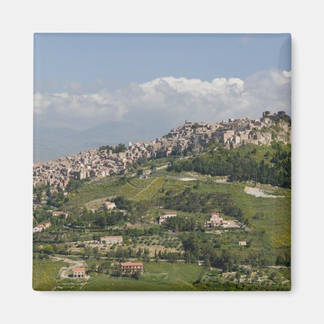 Aimant Italie, Sicile, Enna, Calascibetta, Vue matinale (Devant)