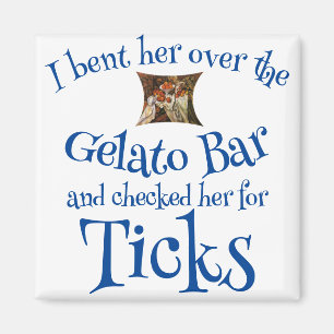 Aimant Je l'ai penchée sur le bar à gelato & vérifié les 