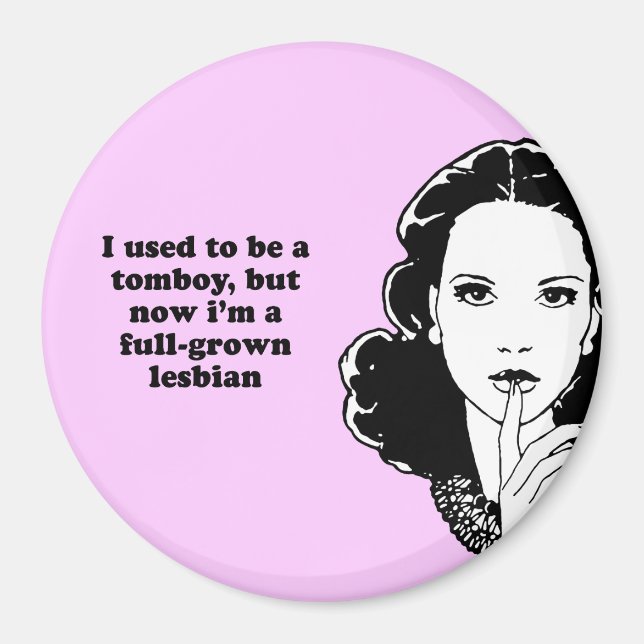 AIMANT J'ÉTAIS UN TOMBOY, MAIS MAINTENANT, UN LESB EN PLE (Devant)