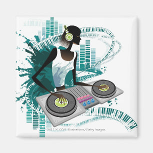 Aimant Jeune femme Dj Utiliser le Tourne-disque dans la d