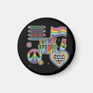 Aimant Jour de la fierté. L'amour gagne. Je suis queer et