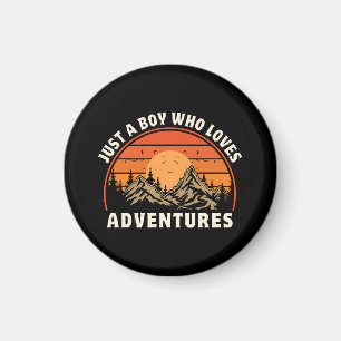 Aimant juste un garçon qui aime les aventures
