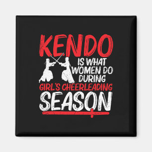 Aimant Kendo est ce que les femmes font pendant l'animati