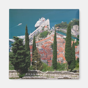 Aimant Kotor dans l'aimant carré de Monténégro