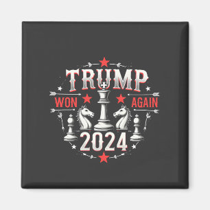 Aimant La Fière Maga Trump remporte à nouveau la Journée 