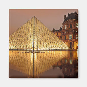 Aimant La galerie de Louvre, Paris la nuit