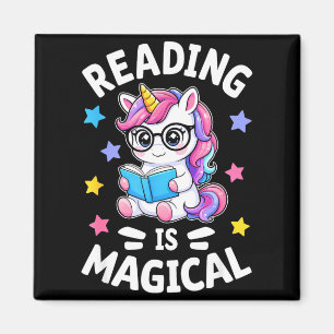 Aimant La lecture est une bibliothécaire licorne mignonne