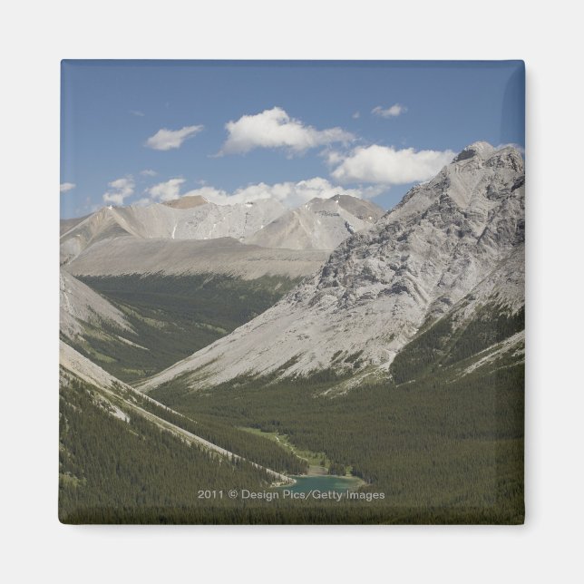 Aimant Lac De Montagne Dans Une Vallée Avec Ciel Bleu (Devant)