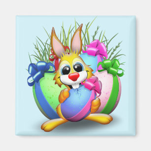 Aimant Lapin drôle mordant un œuf de Pâques
