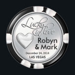 Aimant Las Vegas Lucky in Love Casino Chip blanc<br><div class="desc">Si vous êtes Doing It In Vegas ou que vous avez un mariage thématique ou une réception à Las Vegas, ces magnets de puces de casino blanc et noir brillent faire les faveurs de mariage parfaites. Utilisez le bouton orange "Customisez-le" ci-dessus pour personnaliser cet aimant avec vos propres préférences de...</div>
