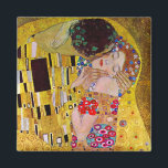 Aimant Le baiser de Gustav Klimt, Art Nouveau Vintage<br><div class="desc">Le tableau ultime de l'amour, un beau design pour célébrer la Saint Valentin avec! The Kiss (détail) (1907-1908) de Gustav Klimt est un symbole de l'époque victorienne vintage de l'amour d'art et de la peinture romantique mettant en scène un couple romantique dans différentes nuances d'or, motifs et symboles, partageant un...</div>