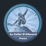 Aimant Le Collet D'Allevard Ski<br><div class="desc">Le Collet D'Allevard Station de ski,  offrez vous ou offrez à votre entourage le meilleur t-shirt ou autres produits design de cette célèbre station de ski des Alpes English en Savoie.</div>