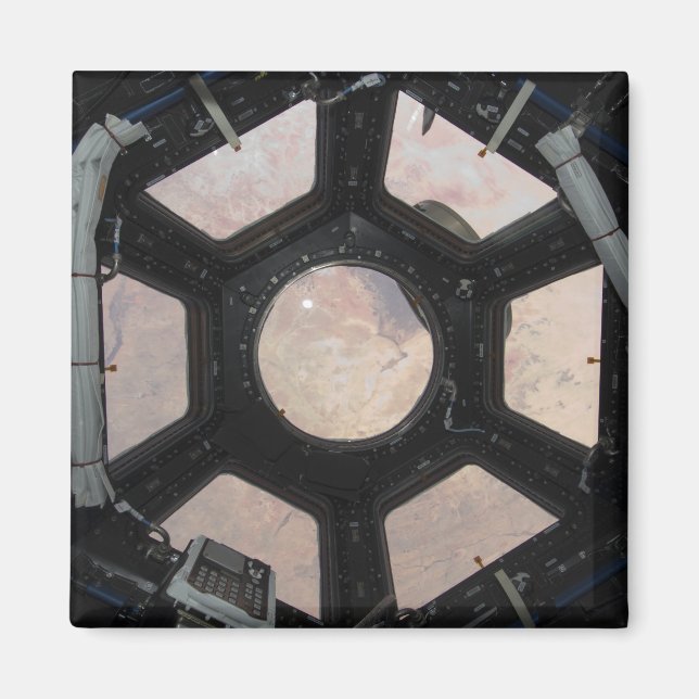 Aimant Le désert du Sahara visible par les fenêtres (Devant)