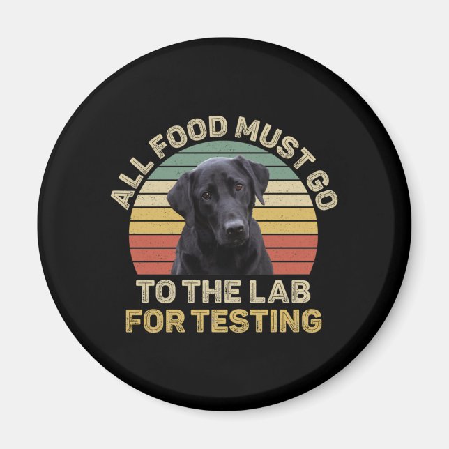 Aimant Le Labrador Donne Toute La Nourriture Doit Aller A (Devant)