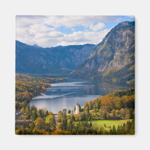 Aimant Le lac Bohinj en Slovénie en automne