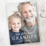 Aimant Le meilleur grand-père du monde photo de l'année d<br><div class="desc">Aimant frigo vertical avec votre photo personnalisée et le texte "Meilleur grand-père du monde" avec l'année personnalisée ou autre texte ci-dessous.</div>