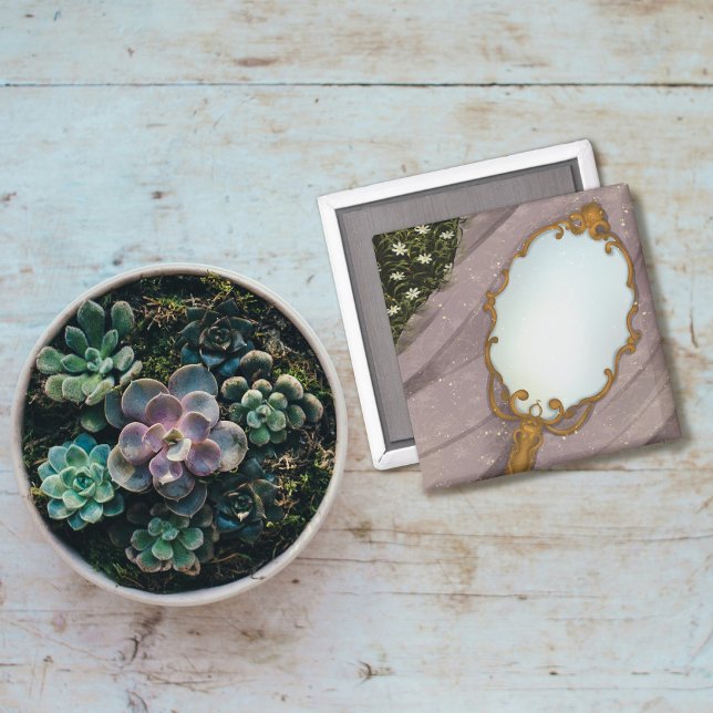 Aimant Le miroir I - Un miroir doré sur l'herbe (Créateur téléchargé)