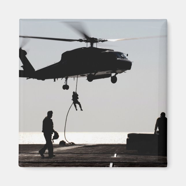 Aimant Le personnel est à vitesse rapide à partir d'un SH (Devant)