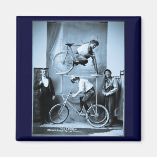 Aimant Le piédestal fou original de Mae Gordon