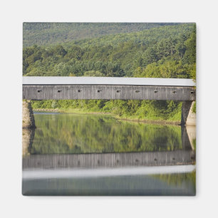 Aimant Le pont couvert Windsor-Cornish s'étend