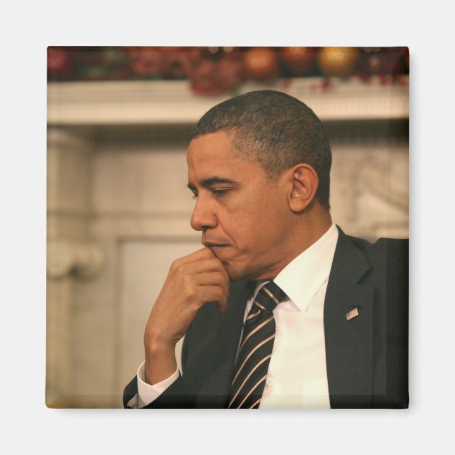 Aimant Le président Barack Obama réfléchit lors de sa ren (Devant)