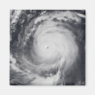 Aimant Le typhon Maemi dans l'océan Pacifique occidental