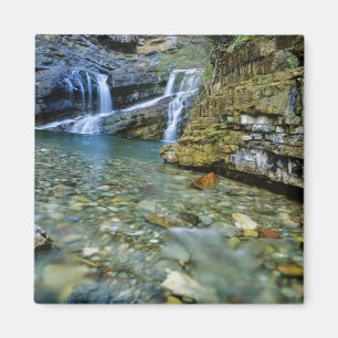 Aimant Les chutes Cameron dans le parc national des Lacs-