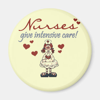 Aimant Les infirmières donnent des T-shirts et des cadeau