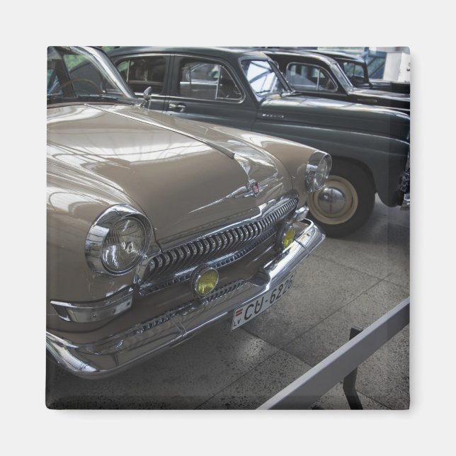 Aimant Lettonie, Riga, Musée automobile de Riga, années 1 (Devant)